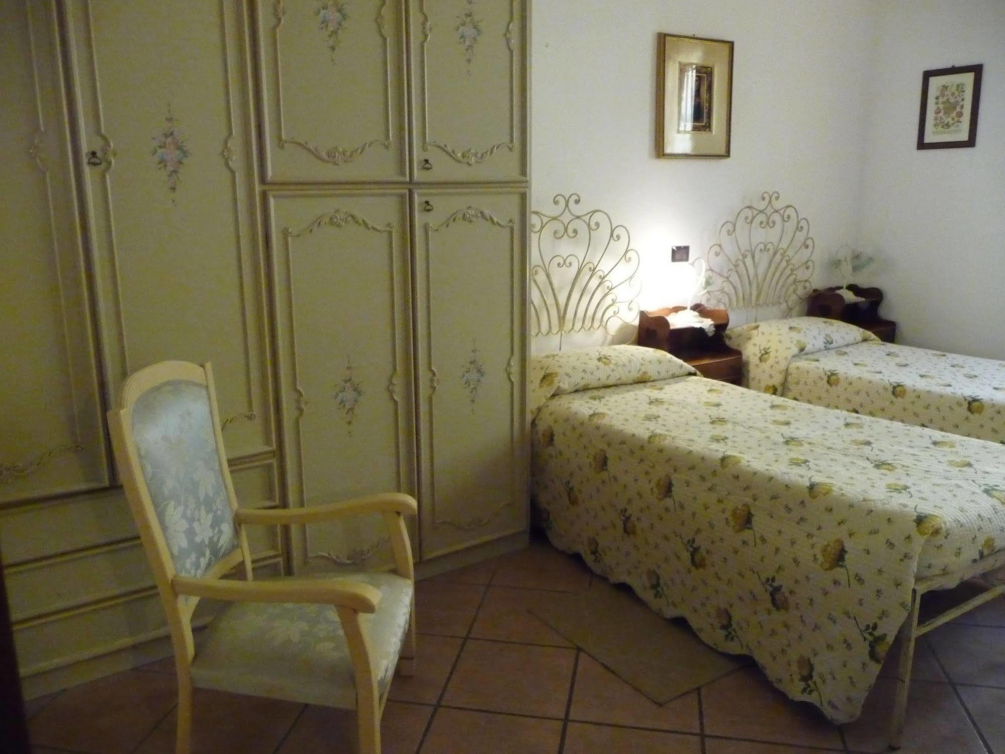 Bed and Breakfast Al Parco Curtatone Экстерьер фото