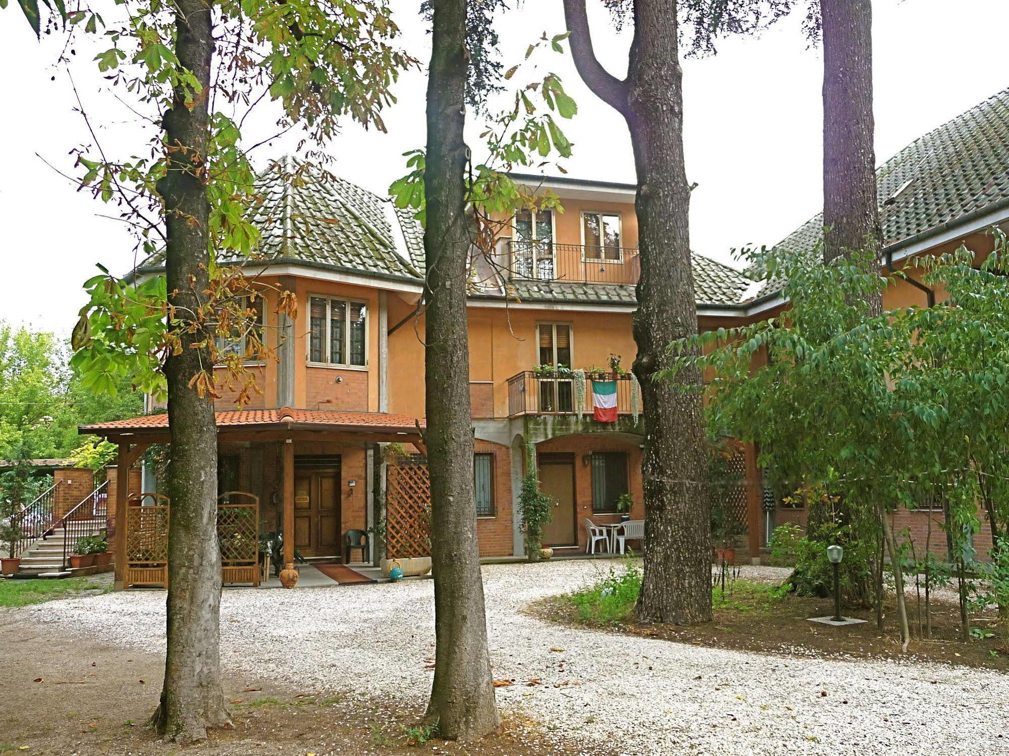 Bed and Breakfast Al Parco Curtatone Экстерьер фото